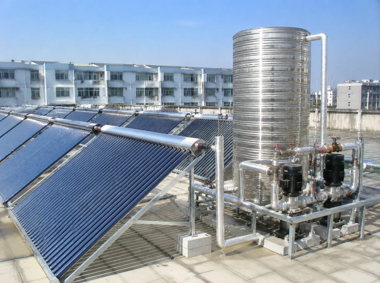 五莲县商用大容量真空管太阳能热水系统